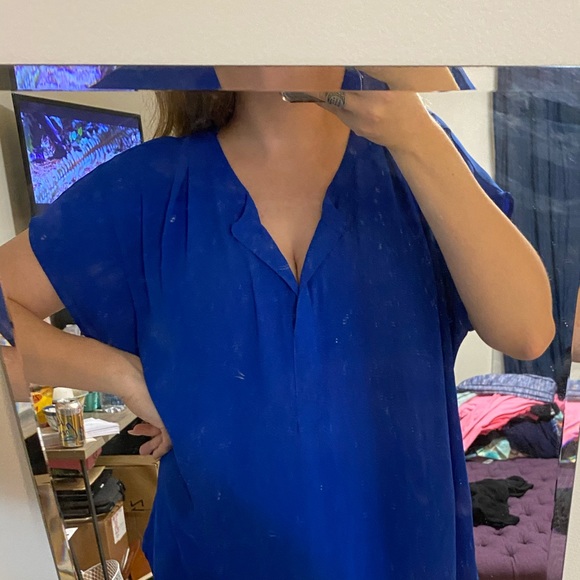 Simple Blue Top - Picture 2 of 5